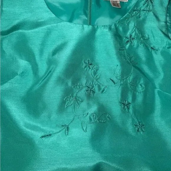 Dawn Joy Sleeveless Floral Dress - Picture 7 of 8